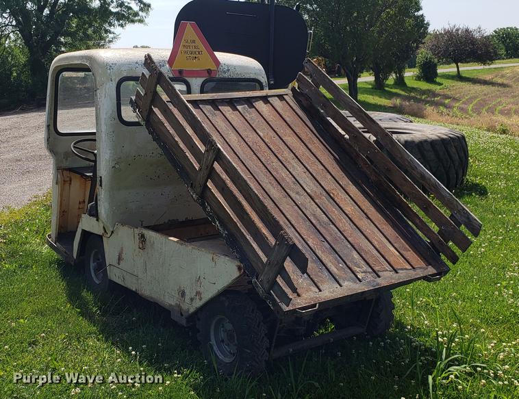 image for item EU9779 Cushman golf cart