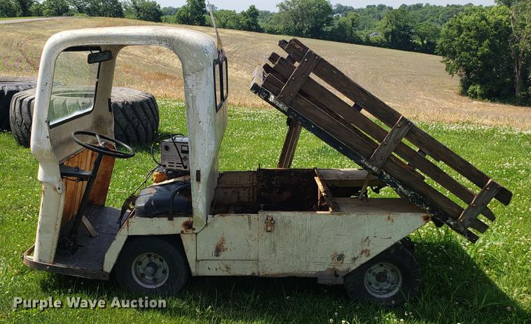image for item EU9779 Cushman golf cart