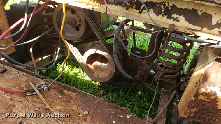 image for item EU9779 Cushman golf cart