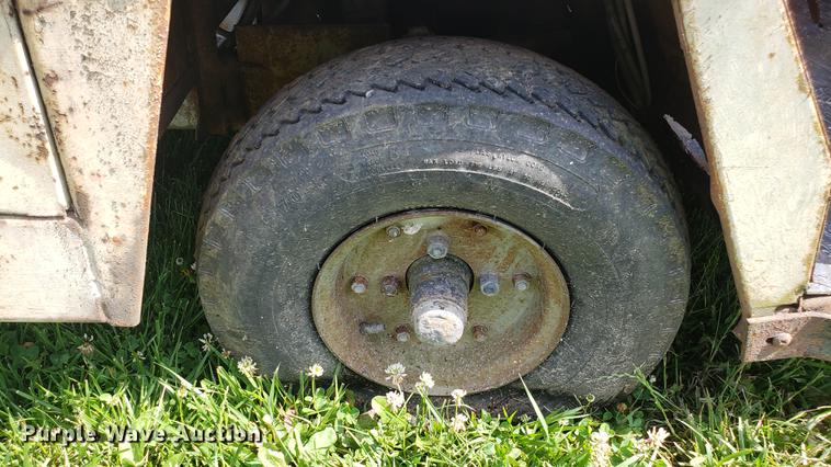 image for item EU9779 Cushman golf cart