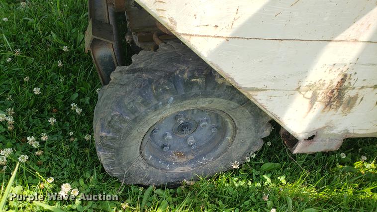 image for item EU9779 Cushman golf cart