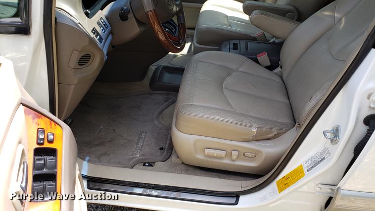 image for item EU9797 2002 Lexus RX300 SUV