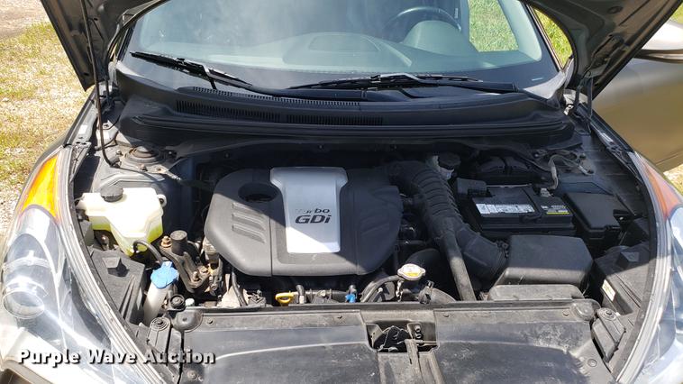 image for item EU9799 2013 Hyundai Veloster Turbo