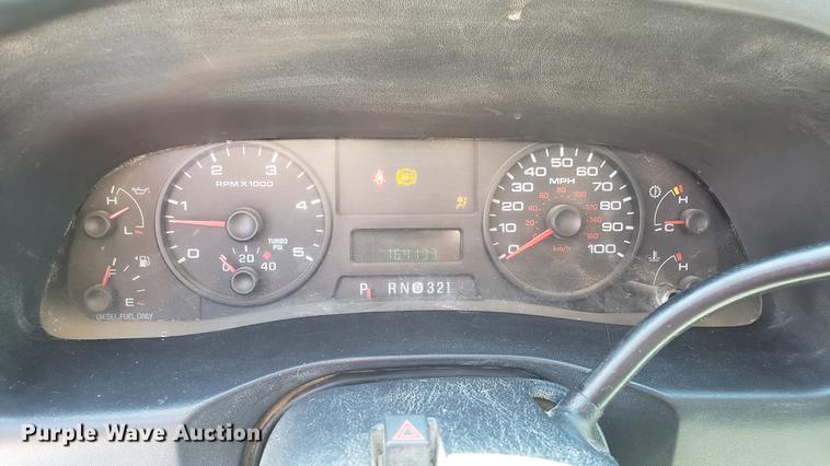 image for item EU9809 2006 Ford F350 Super Duty flatbed pickup truck