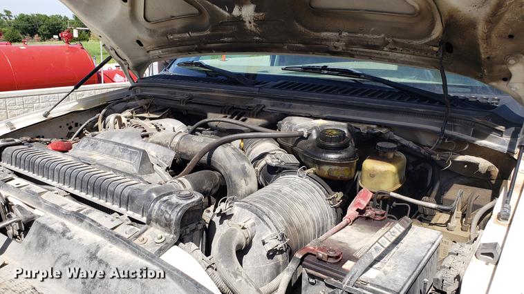 image for item EU9809 2006 Ford F350 Super Duty flatbed pickup truck