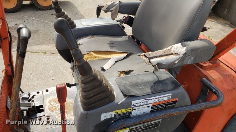 image for item EU9829 Kubota KX41-2 mini excavator