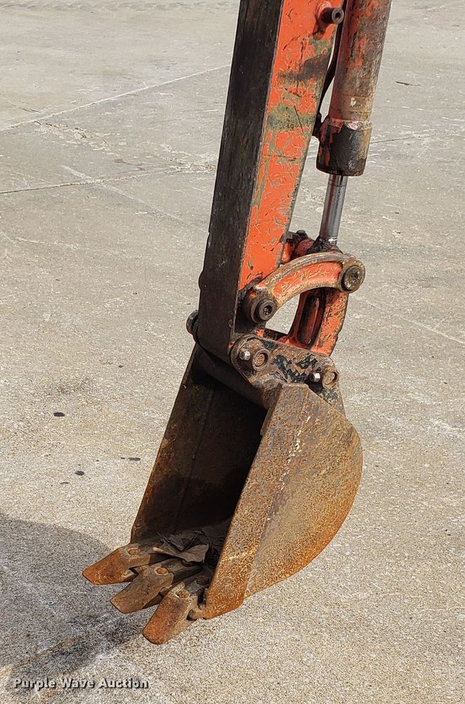 image for item EU9829 Kubota KX41-2 mini excavator