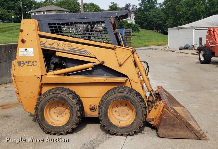 image for item EU9830 2001 Case 1845C skid steer