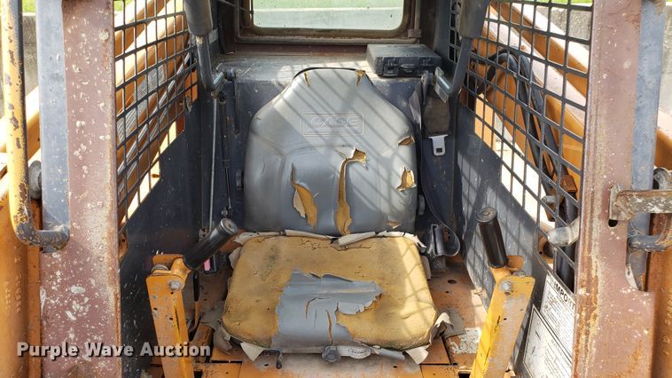 image for item EU9830 2001 Case 1845C skid steer