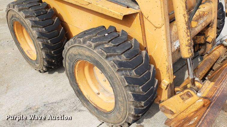 image for item EU9830 2001 Case 1845C skid steer