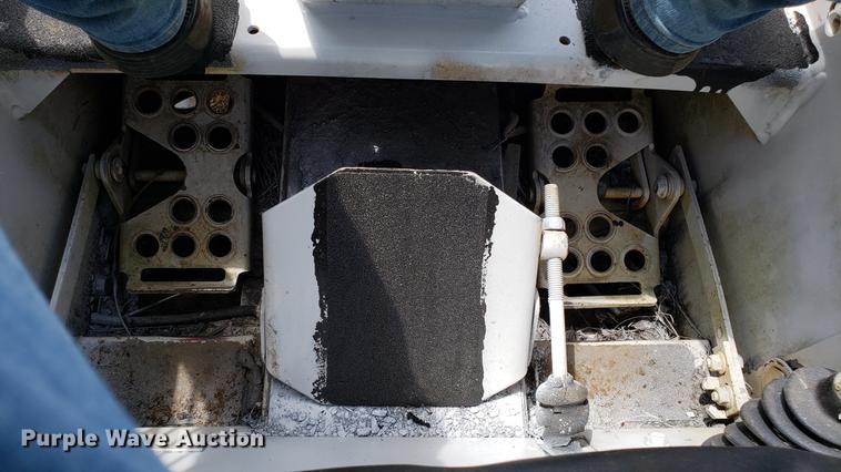 image for item EU9848 1985 Bobcat 743 skid steer with trailer