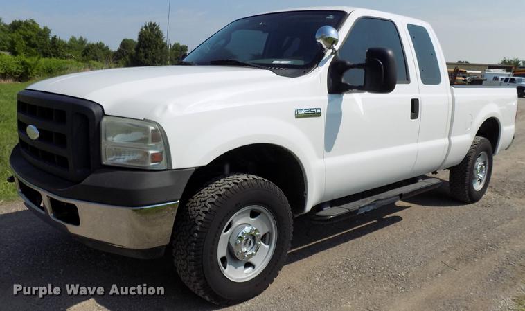 image for item FJ9251 2007 Ford F250 Super Duty SuperCab pickup truck