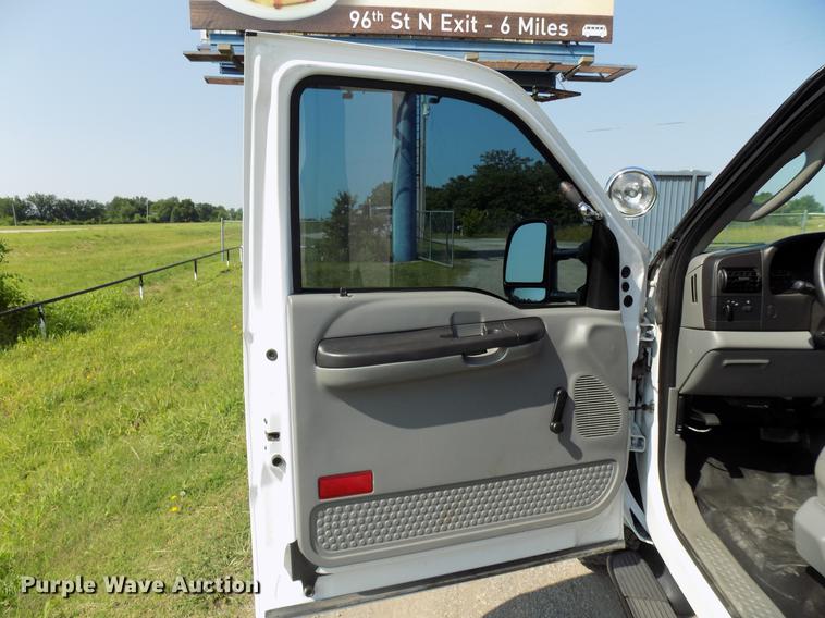 image for item FJ9251 2007 Ford F250 Super Duty SuperCab pickup truck