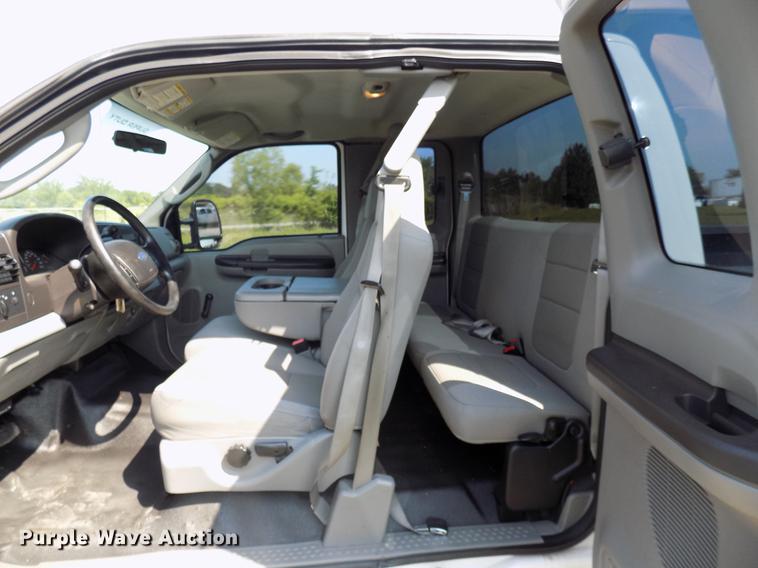 image for item FJ9251 2007 Ford F250 Super Duty SuperCab pickup truck