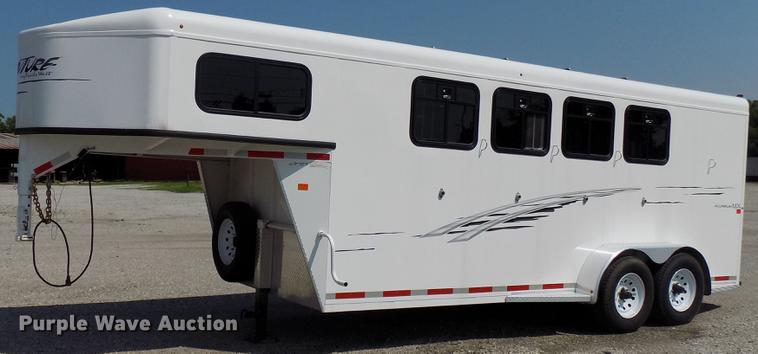 image for item FJ9253 2017 Trailer West Adventure livestock trailer