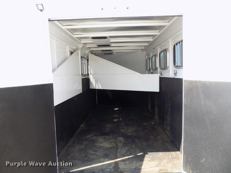 image for item FJ9253 2017 Trailer West Adventure livestock trailer