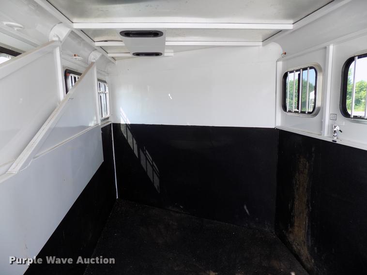 image for item FJ9253 2017 Trailer West Adventure livestock trailer