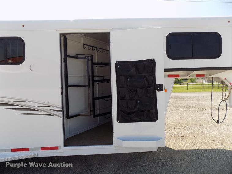 image for item FJ9253 2017 Trailer West Adventure livestock trailer