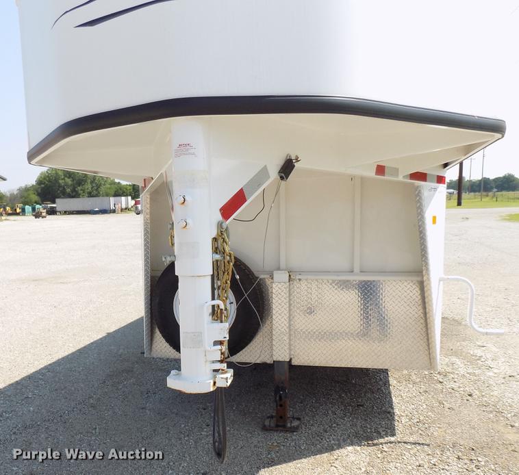 image for item FJ9253 2017 Trailer West Adventure livestock trailer