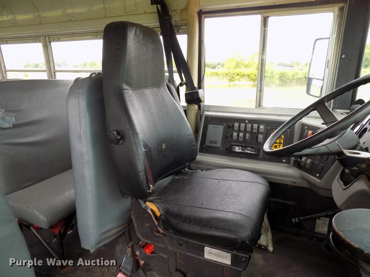 image for item FJ9287 2001 Freightliner FS65 school bus