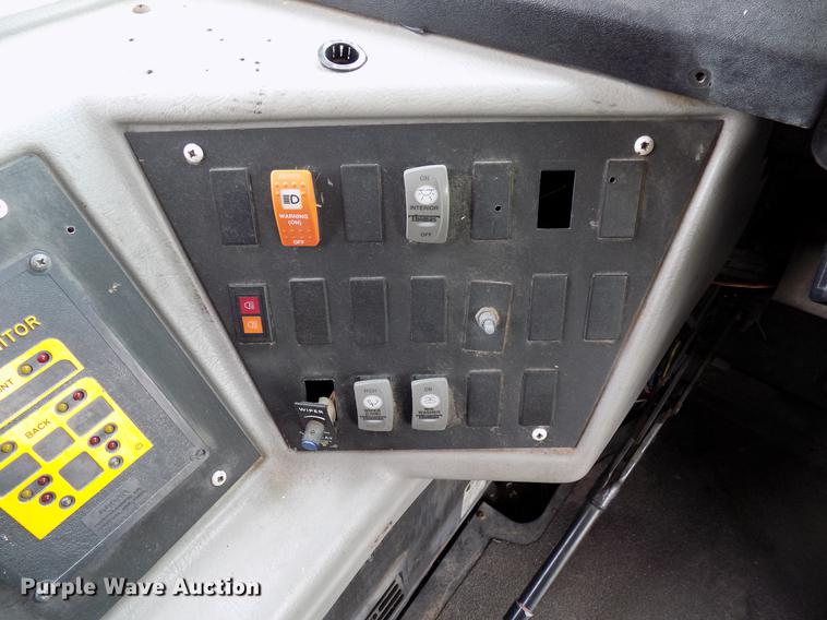 image for item FJ9287 2001 Freightliner FS65 school bus