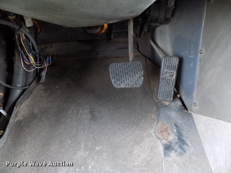 image for item FJ9287 2001 Freightliner FS65 school bus