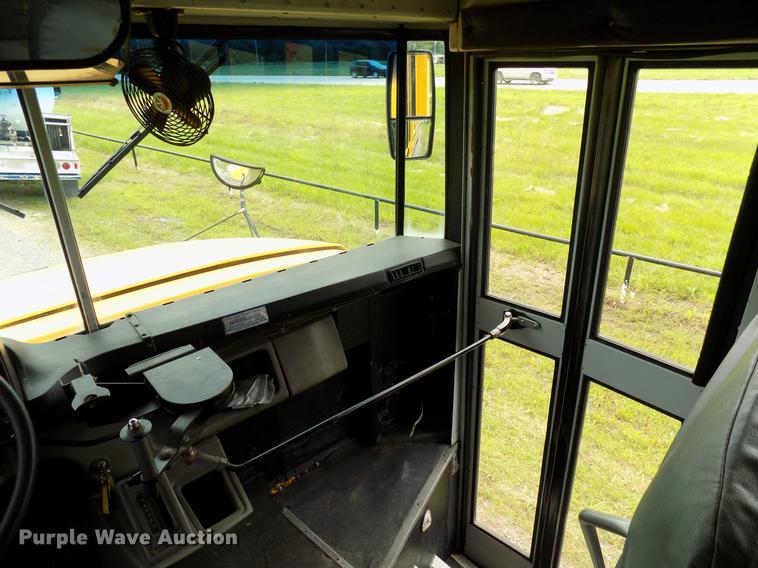 image for item FJ9287 2001 Freightliner FS65 school bus