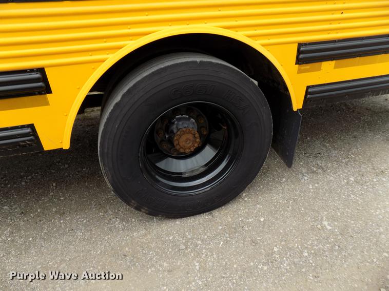 image for item FJ9287 2001 Freightliner FS65 school bus