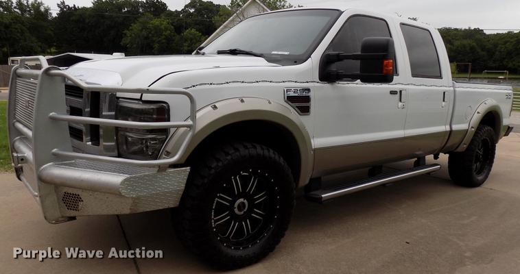image for item FJ9288 2008 Ford F250 Super Duty Crew Cab pickup truck