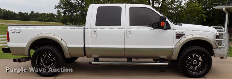image for item FJ9288 2008 Ford F250 Super Duty Crew Cab pickup truck