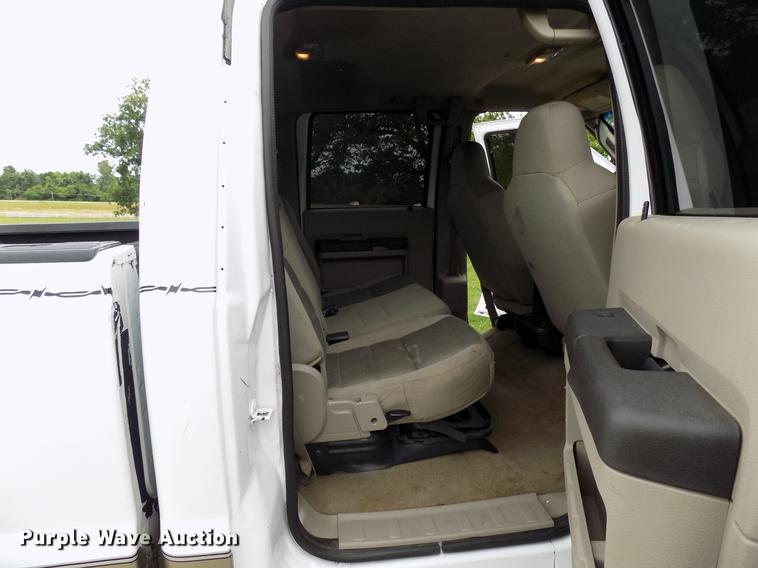 image for item FJ9288 2008 Ford F250 Super Duty Crew Cab pickup truck