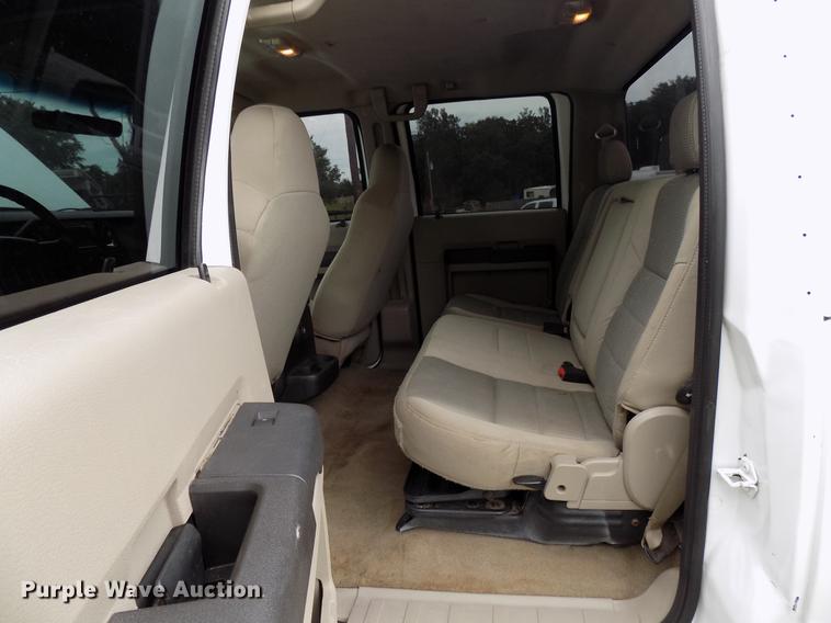 image for item FJ9288 2008 Ford F250 Super Duty Crew Cab pickup truck