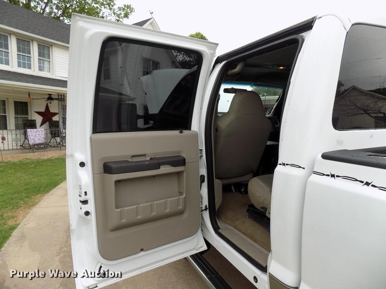 image for item FJ9288 2008 Ford F250 Super Duty Crew Cab pickup truck