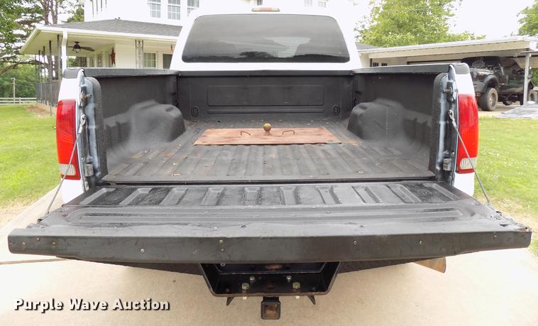 image for item FJ9288 2008 Ford F250 Super Duty Crew Cab pickup truck