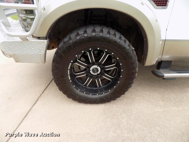 image for item FJ9288 2008 Ford F250 Super Duty Crew Cab pickup truck