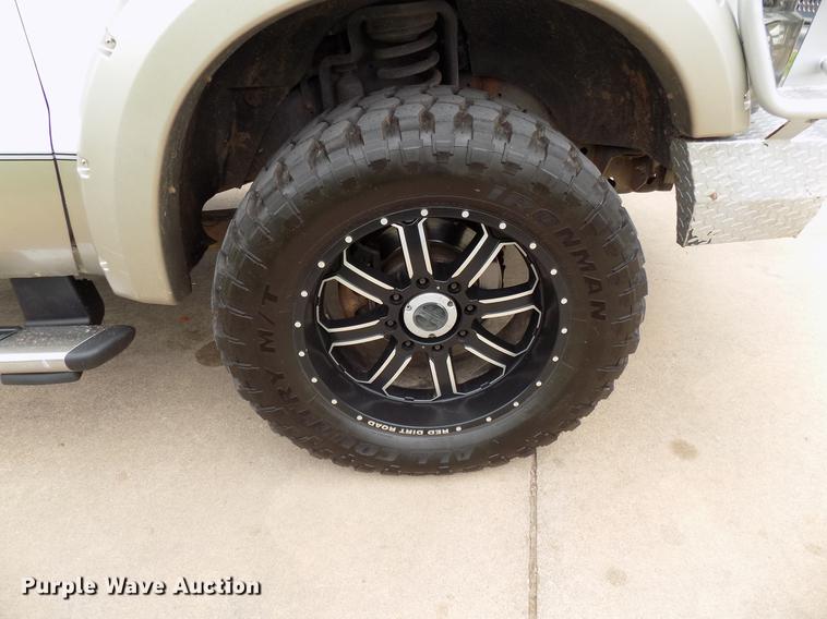 image for item FJ9288 2008 Ford F250 Super Duty Crew Cab pickup truck