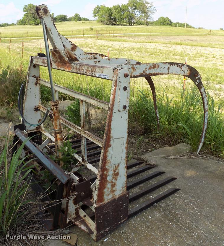 image for item FJ9294 Skid steer hay grapple