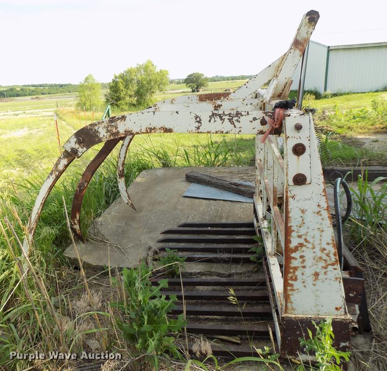 image for item FJ9294 Skid steer hay grapple