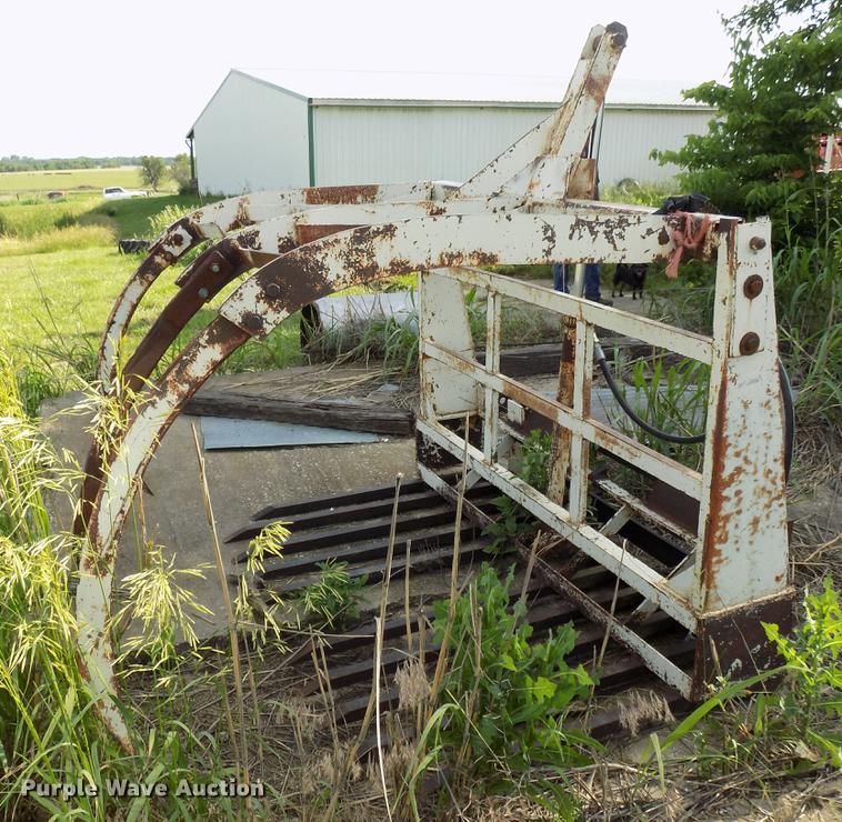 image for item FJ9294 Skid steer hay grapple
