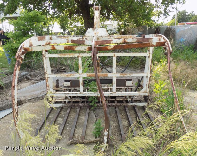 image for item FJ9294 Skid steer hay grapple