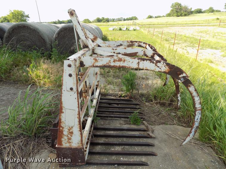 image for item FJ9294 Skid steer hay grapple