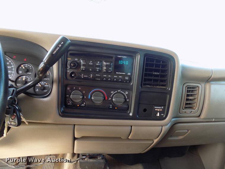 image for item FJ9313 2001 Chevrolet Silverado 2500 Ext. Cab pickup truck