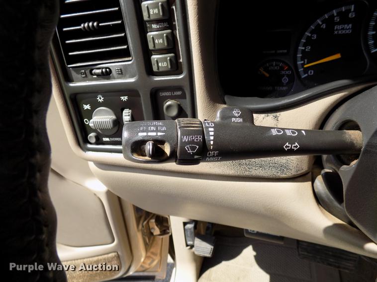 image for item FJ9313 2001 Chevrolet Silverado 2500 Ext. Cab pickup truck