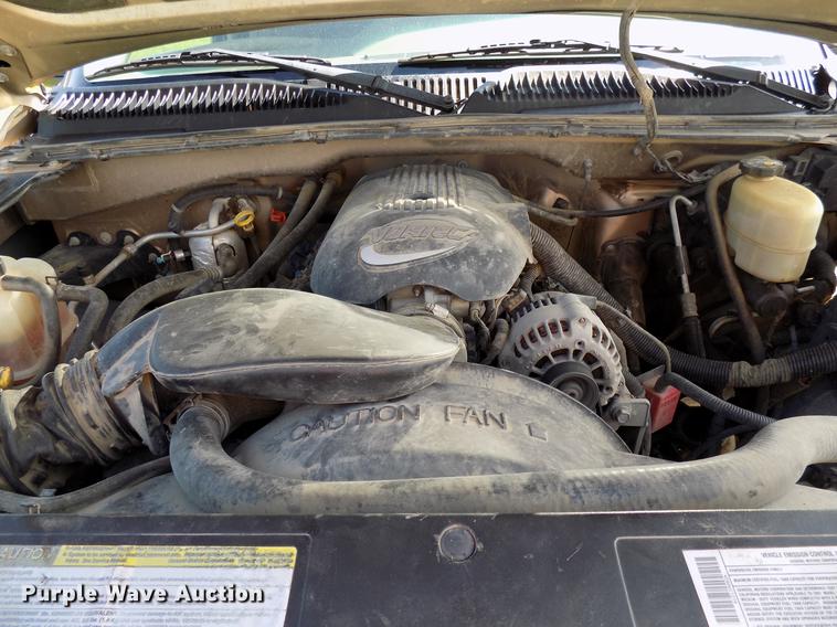 image for item FJ9313 2001 Chevrolet Silverado 2500 Ext. Cab pickup truck