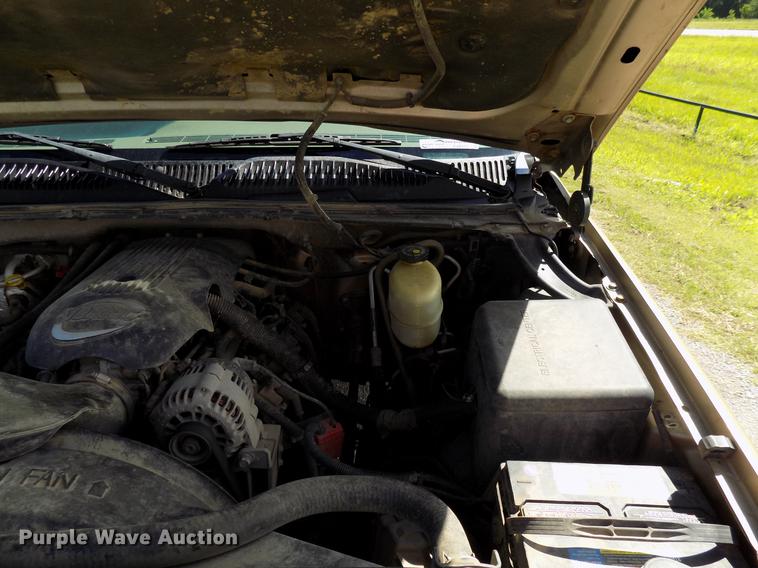 image for item FJ9313 2001 Chevrolet Silverado 2500 Ext. Cab pickup truck