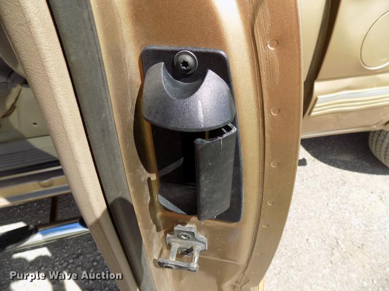 image for item FJ9313 2001 Chevrolet Silverado 2500 Ext. Cab pickup truck