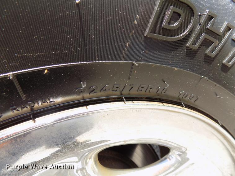 image for item FJ9313 2001 Chevrolet Silverado 2500 Ext. Cab pickup truck