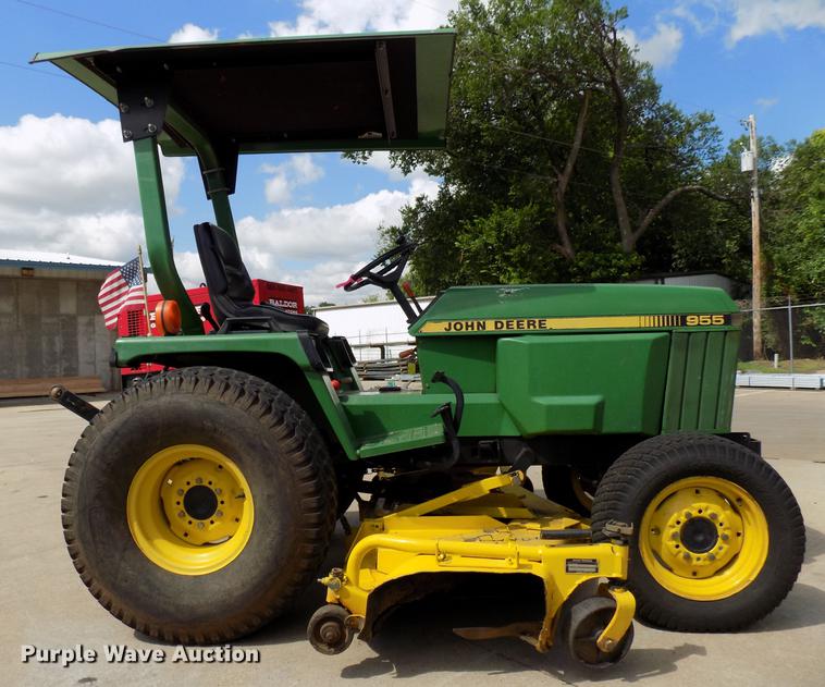 image for item FJ9319 John Deere 955 tractor