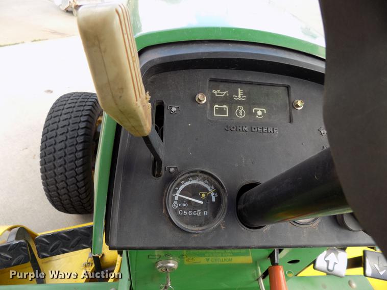 image for item FJ9319 John Deere 955 tractor