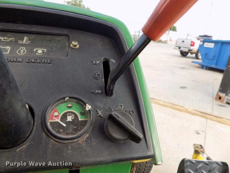 image for item FJ9319 John Deere 955 tractor